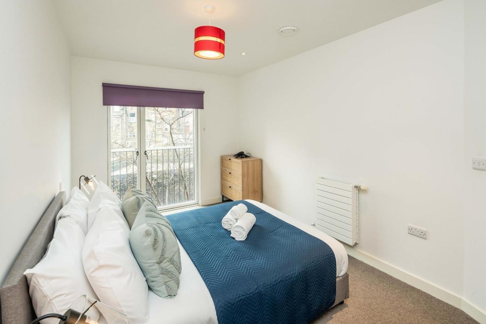 Modern 2 Bed Flat Near O2 & Canary Wharf