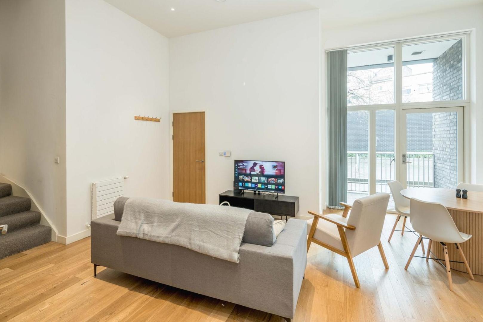 Apartamento Modern 2 Bed Flat Near O2 & Canary Wharf *